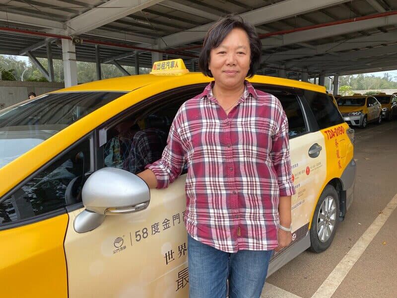 观光出租车司机_何明丽